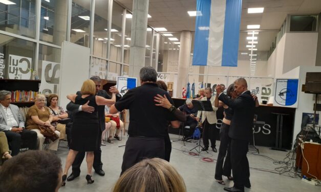 Baile y música para celebrar los 39 años del Círculo Amigos del Tango