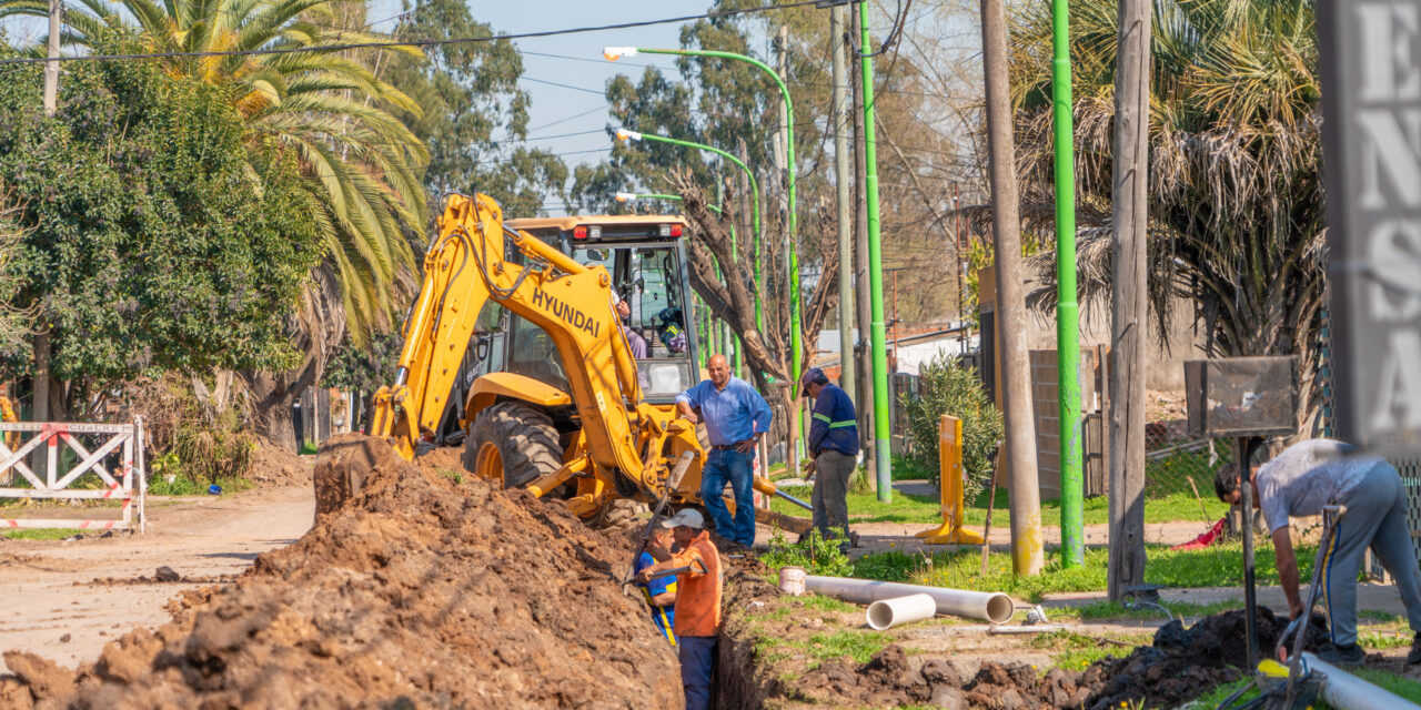 Las Campanas: el Intendente supervisó el desarrollo de las obras de cloacas