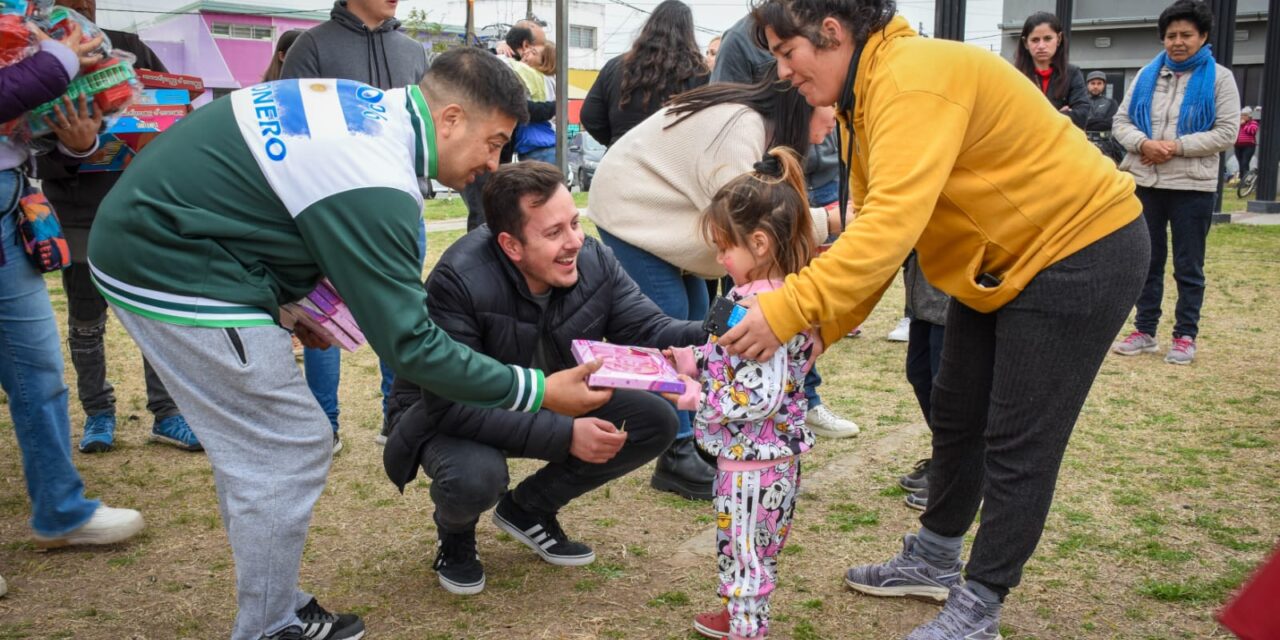 Unión por la Patria organizó un mega festejo para los más chicos en B° Lubo