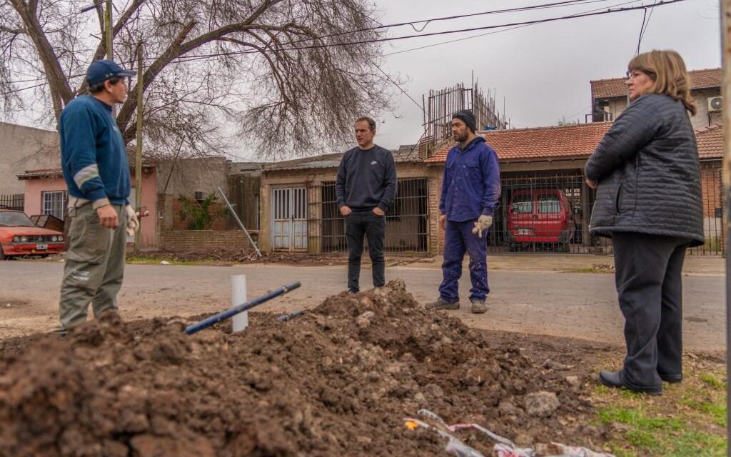 En la Esperanza y La Argentina, más familias están conectadas a la red cloacal