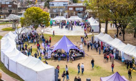 Más de 1.000 jóvenes y adultos visitaron la “Expo Educación y Empleo”