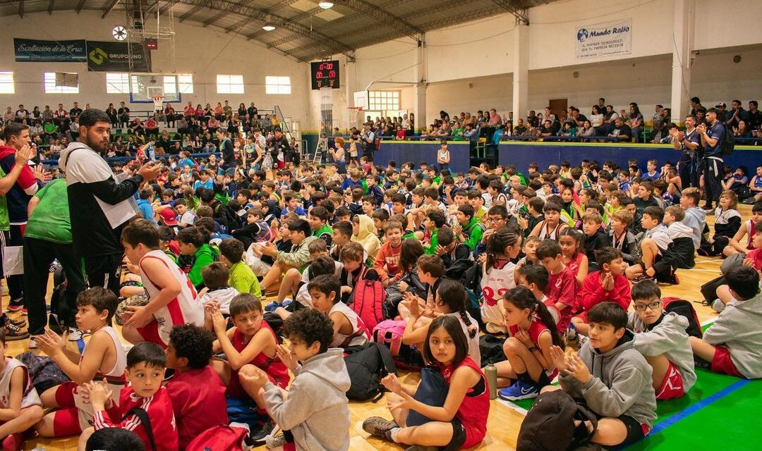 El Encuentro de Mini Básquetbol “Juan Tello” volvió a brillar en el Club Ciudad de Campana