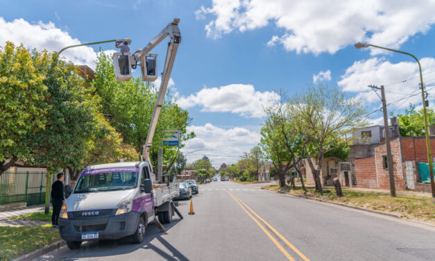 Plan Municipal de Reconversión a LED: ahora avanza por el boulevard Dellepiane