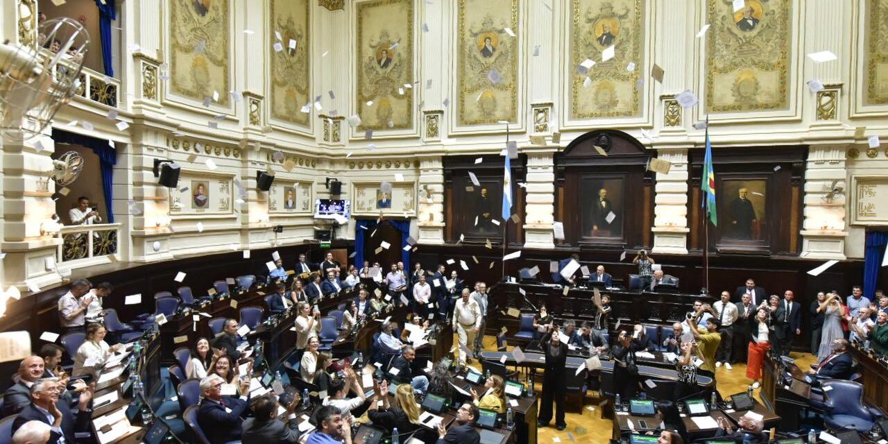 Soledad Alonso acompañó al sindicato de bancarios durante la aprobación de la ley que repara sus derechos