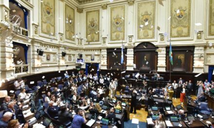 Soledad Alonso acompañó al sindicato de bancarios durante la aprobación de la ley que repara sus derechos