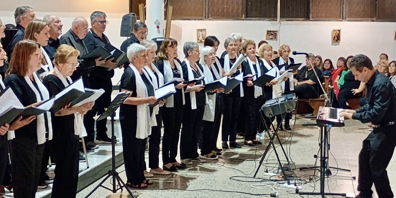 Con un gran marco de público, se realizó el encuentro coral en la Catedral Santa Florentina