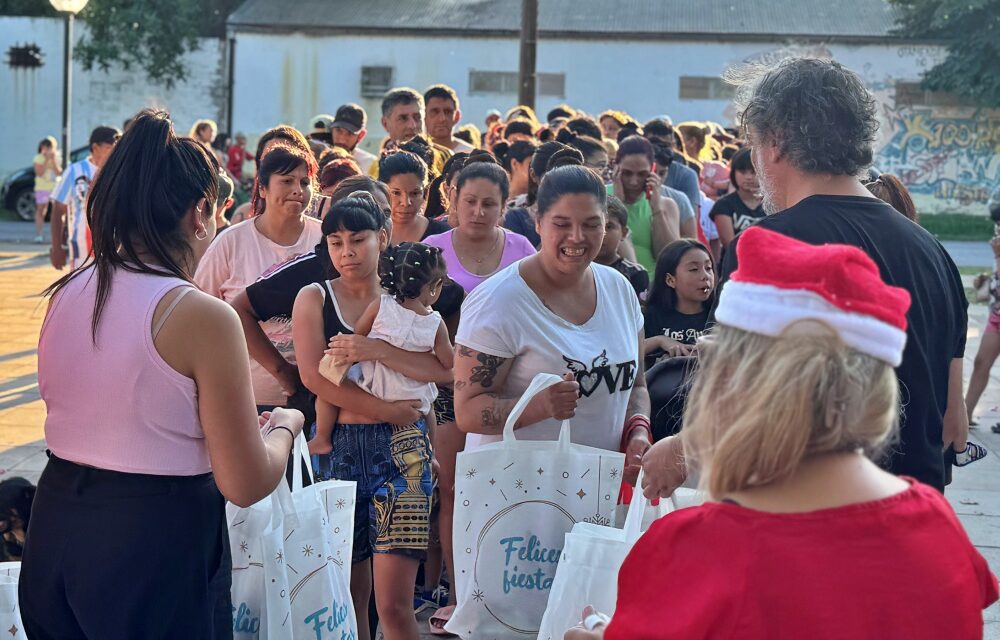 Mariano Ruiz: “Si a Contreras le molesta cómo se entregan las bolsas navideñas, lo invito a que lo haga él ya que recursos le sobran”