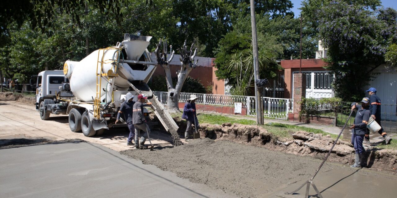 El Intendente recorrió las obras que ejecuta el Municipio en Las Campanas