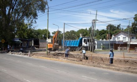 El Municipio ejecuta importantes obras para reordenar el tránsito en el acceso a Ariel del Plata