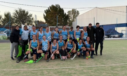 Triunfo y crecimiento para las Damas B de Hockey del Boat