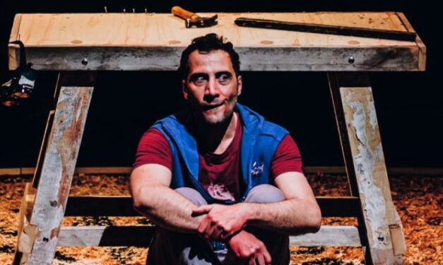 Teatro Pedro Barbero: este viernes se presenta la obra de Luciano Cáceres