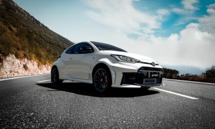 Toyota GAZOO Racing presenta el nuevo GR Yaris: de la competición a la calle con una experiencia al volante más deportiva