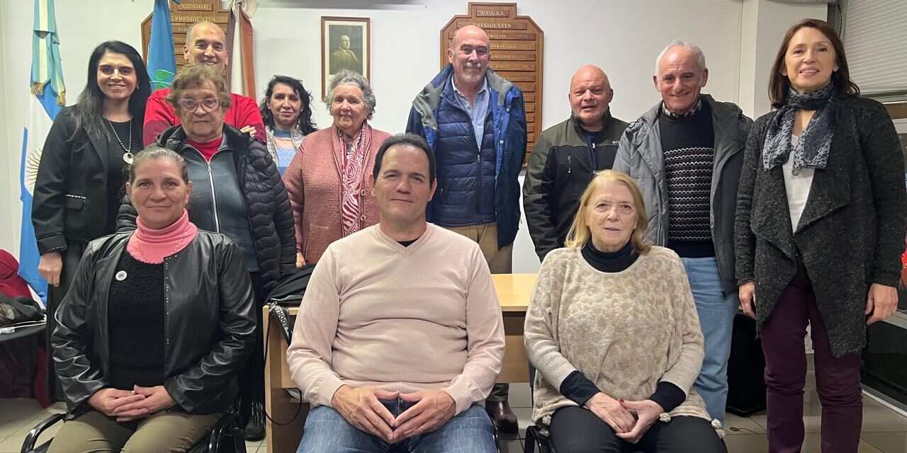 La Orden de la Campana premia la huella imborrable de nuestros vecinos