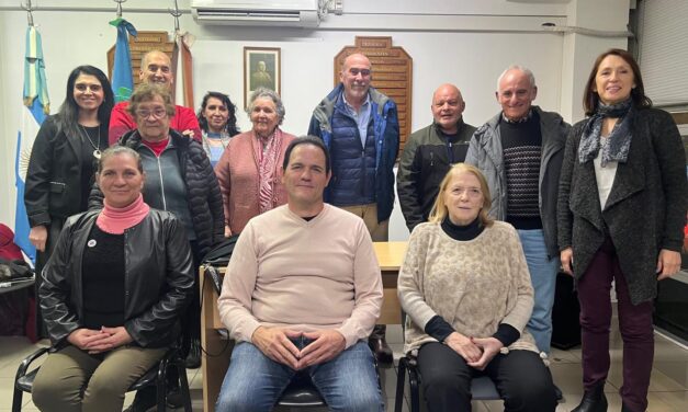La Orden de la Campana premia la huella imborrable de nuestros vecinos