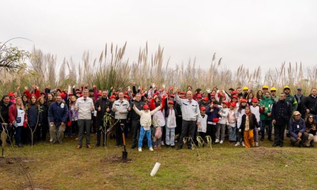 Toyota Argentina celebra el Mes del Ambiente con una nueva plantación en su Reserva Natural en Zárate