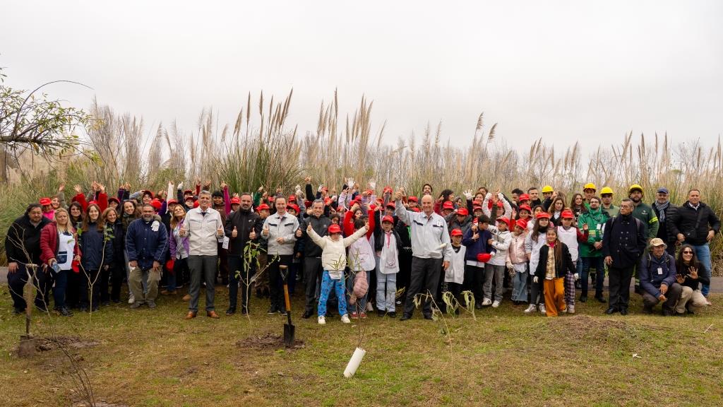 Toyota Argentina celebra el Mes del Ambiente con una nueva plantación en su Reserva Natural en Zárate