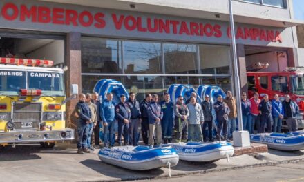 La Provincia envío mobiliario para las escuelas de San Cayetano