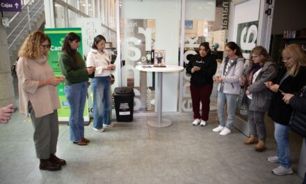 Santa Florentina visita la Biblioteca Municipal