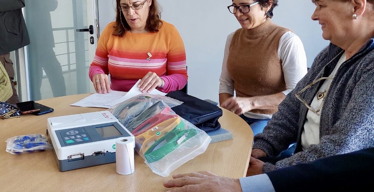 ROTARY CLUB CAMPANA  DONACIÓN DE ELECTROCARDIÓGRAFO AL HOSPITAL MUNICIPAL