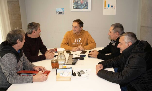 Abella recibió a la nueva comisión de Bomberos Voluntarios de Campana
