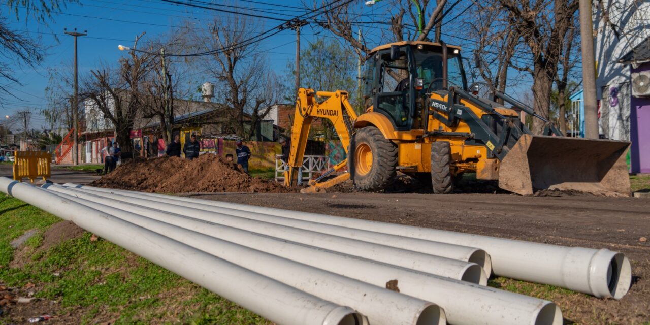 Abella recorrió las obras cloacales que el Municipio realiza en Lubo y Las Campanas