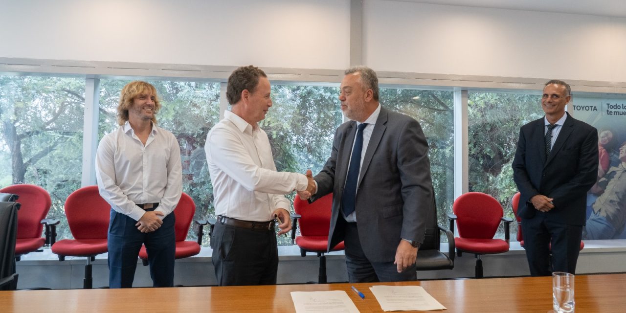 Toyota Argentina y CESVI Argentina firmaron un acuerdo de colaboración para el desmantelamiento y reciclado de vehículos en el fin de ciclo de vida