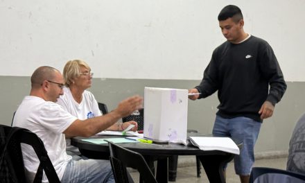 Abel Furlán llamó a una participación masiva de los trabajadores: “Hay un sector que no quiere que se vote porque saben que en las urnas pierden»